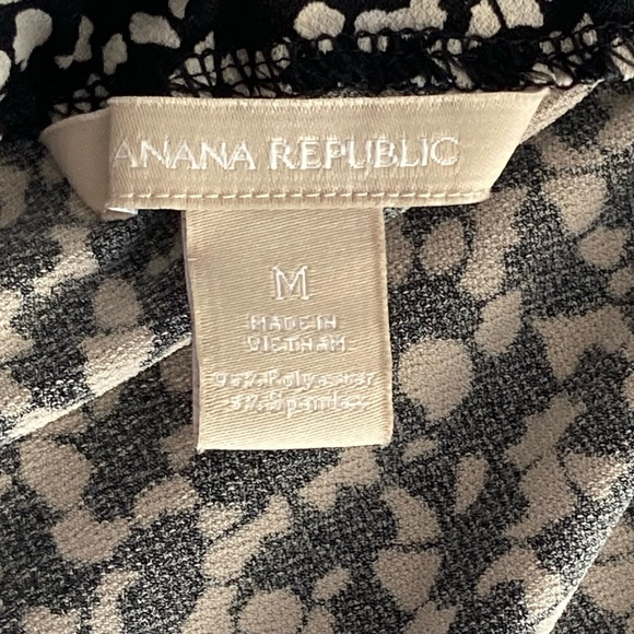 NWOT Banana Republic Halter neck style blouse top Black Cream Size M - Picture 6 of 13